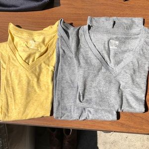 Mossimo xs t shirt 2 gray 1 yellow